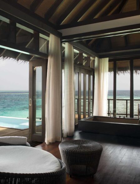 12652_coco-bodu-hithi-mala_orig-1.jpg