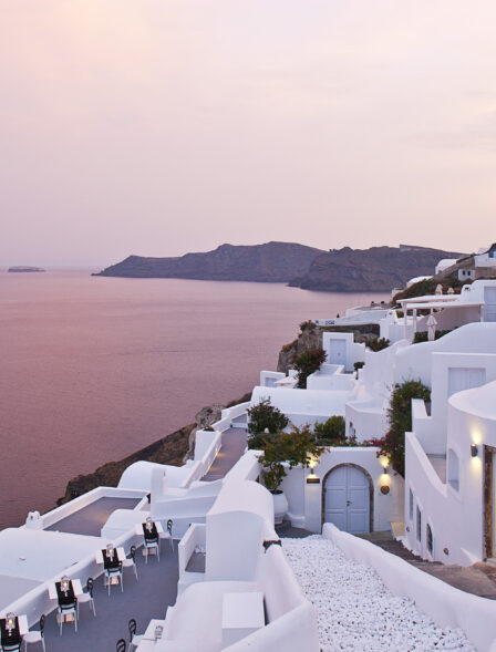 14500_canaves-oia-hotel1_orig-1.jpg