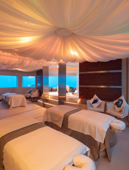 15871_huvafenspapearlunderwatertreatmentroom3_orig-1.jpg