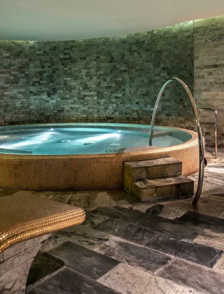 Park Hyatt Abu Dhabi P578 Jetted Tub.16x9