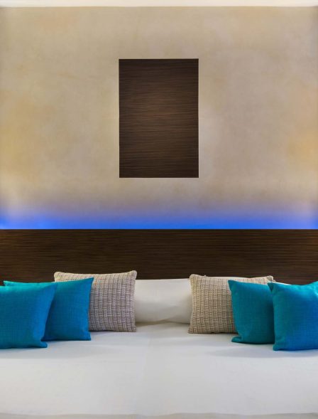 10 140 Deluxe Guestroom Wenge Elysium