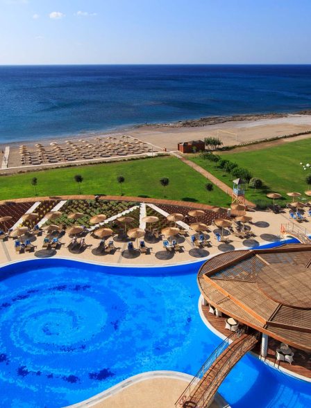 59 204 Pools Gardens Beach Elysium