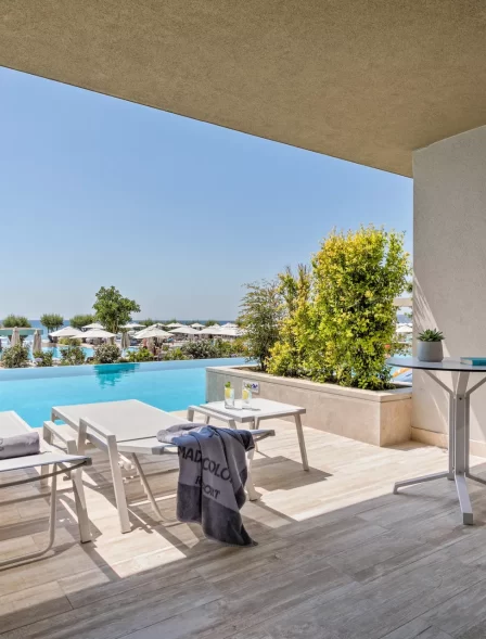 Amada Colossos Resort 5