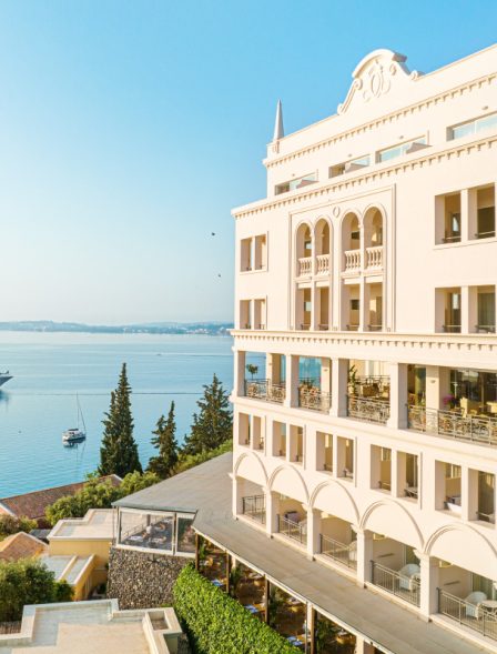 15 Eva Palace Nestled In Green Gardens 34781