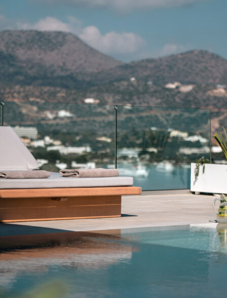 Amazing Escape Suite Pool Ii