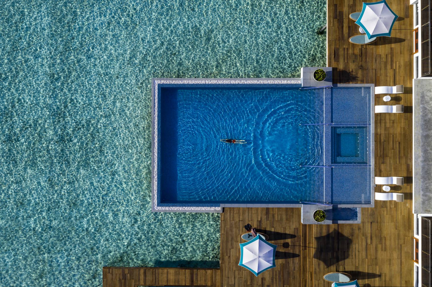 28 Royal Suite Pool 1