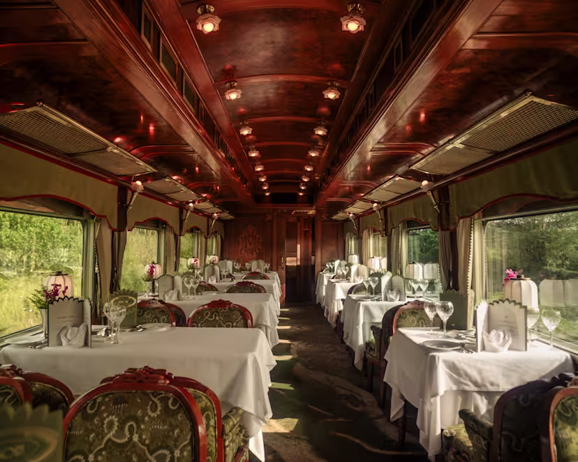 Eoe Din Restaurant Adisorn Dining Car18